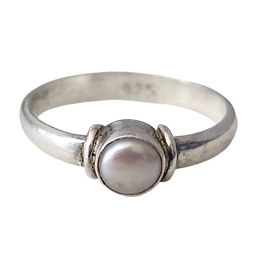 Vtg  Dainty Sterling Silver Pink Pearl Ring Sz 6